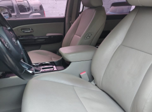 Kia Carnival Básico