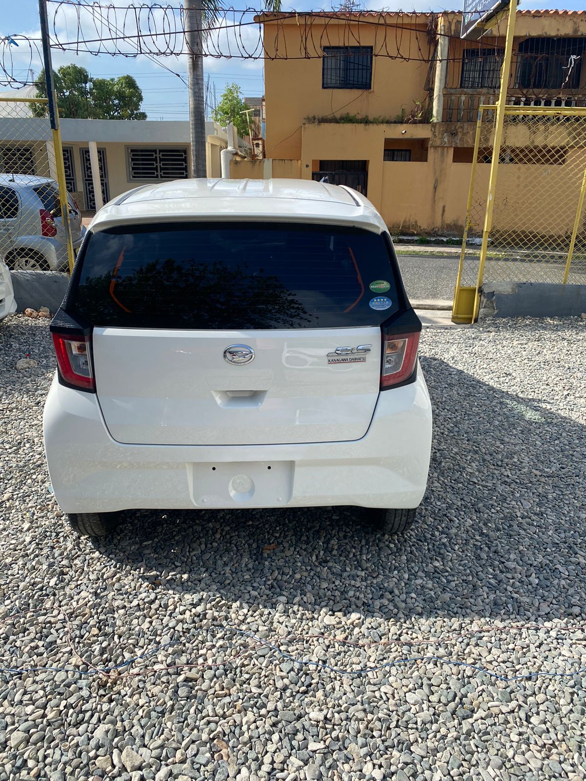 Daihatsu Mira Básico