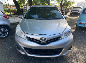 Toyota Vitz Básico