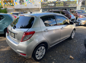 Toyota Vitz Básico