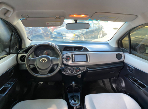 Toyota Vitz Básico