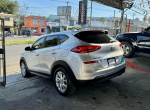 Hyundai Tucson SE