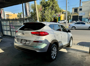 Hyundai Tucson SE