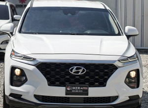Hyundai Santa Fe SE