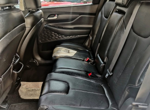 Hyundai Santa Fe SE