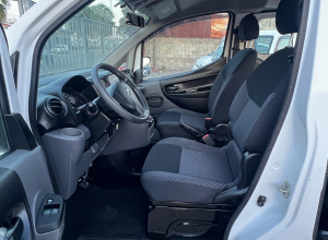 Nissan NV 200