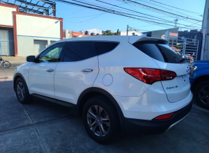 Hyundai Santa Fe SE