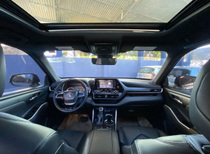 Toyota Highlander Sport