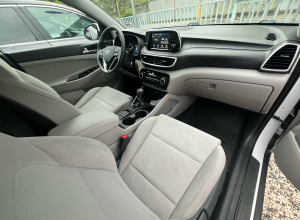 Hyundai Tucson SE