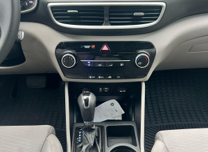 Hyundai Tucson SE