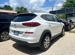 Hyundai Tucson SE