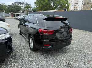 Kia Sorento LX
