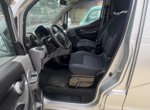 Nissan NV 200