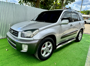 Toyota RAV4 LE