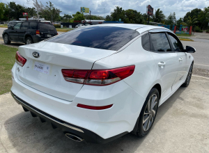 Kia K5 Básico
