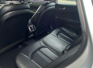 Kia K5 Básico