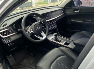 Kia K5 Básico