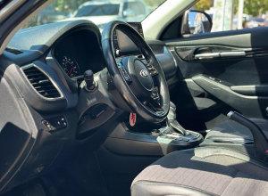 Kia Seltos EX