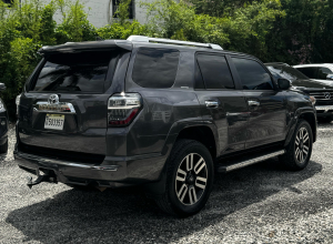 Toyota 4Runner SR5 Sport