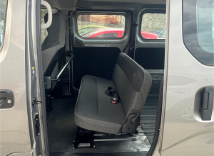 Nissan NV 200