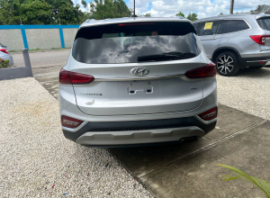 Hyundai Santa Fe SE