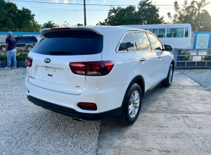 Kia Sorento LX