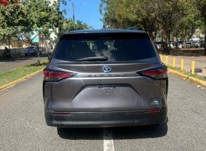 Toyota Sienna XLE