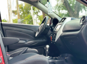 Nissan Versa SV