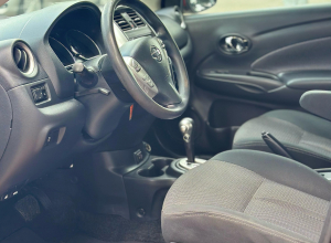 Nissan Versa SV