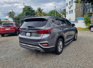 Hyundai Santa Fe SE