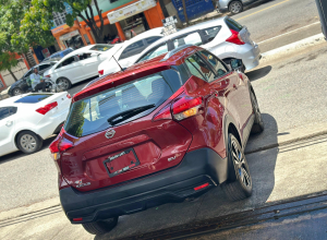 Nissan Kicks SV
