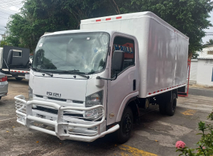 Isuzu NPR Furgon