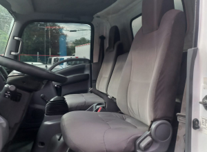 Isuzu NPR Furgon