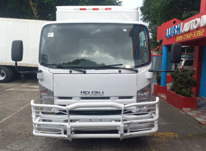 Isuzu NPR Furgon