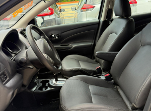 Nissan Versa SV