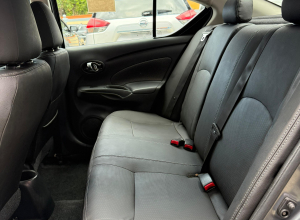 Nissan Versa SV