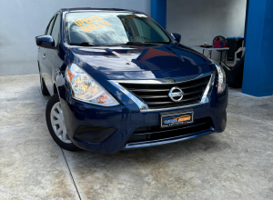 Nissan Versa SV