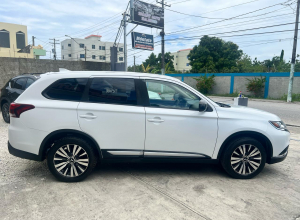 Mitsubishi Outlander Básico