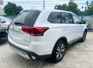 Mitsubishi Outlander Básico