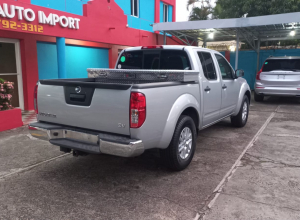 Nissan Frontier SV