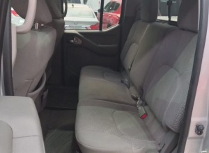 Nissan Frontier SV