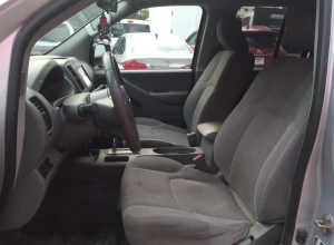 Nissan Frontier SV