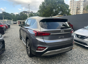 Hyundai Santa Fe SE