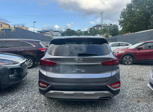 Hyundai Santa Fe SE