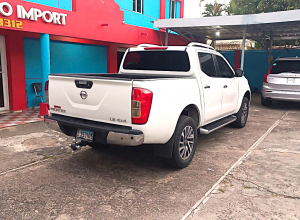 Nissan Frontier LE