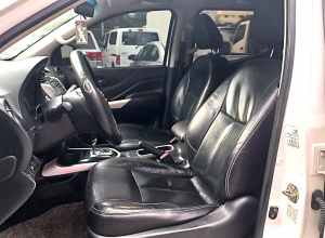 Nissan Frontier LE