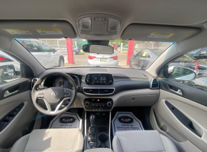 Hyundai Tucson SE