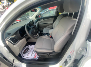 Hyundai Tucson SE