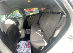 Hyundai Tucson SE