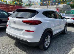 Hyundai Tucson SE